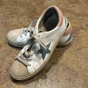 ShuShop tennis shoes